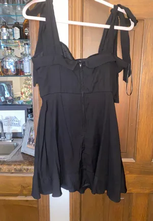 Black Dress thumbnail 2