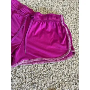 Under Armour Women's‎ Purple Heat Gear Running Shorts Size Medium thumbnail 3