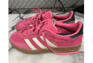 Adidas Gazelle Indoor Women’s 6 Pink White Gum Sole Sneakers IG0670 Retro Casual thumbnail 1