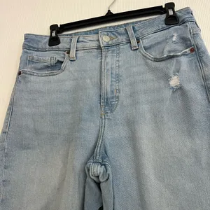 Old Navy Light Blue High Rise Distressed Jeans thumbnail 3