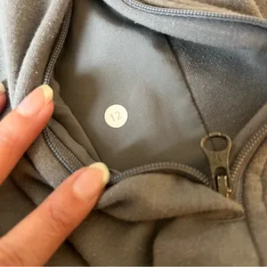 Women's Gray Lululemon Hooded Jacket thumbnail 7