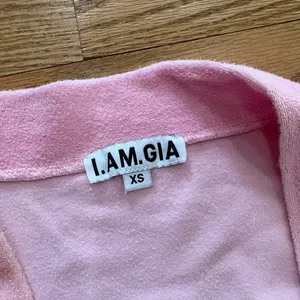 Iamgia robe thumbnail 4