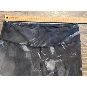Alo Yoga Low Rise Airbrush Performance Athletic Leggings Black Gray Print Medium thumbnail 3