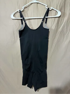 Spanx shapewear bodysuit thumbnail 3
