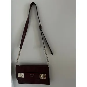 GUESS Handbag Shoulder Bag Y2K Purse Plum Alligator Skin‎ Style Silver Chain thumbnail 16