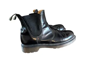 Dr. Martens 2976 Mono Chelsea Smooth Leather Ankle Boots thumbnail 1