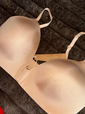 Skims Wireless T-Shirt Bra thumbnail 5