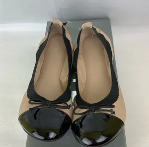 Apt 9 Black/Tan Flats Women’s Size 6.5 thumbnail 1