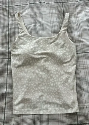 Old Navy Active Tank thumbnail 1