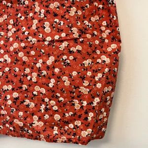 Universal Threads Micro Floral Baby Doll Short Sleeve Orange Shirt - Size Small thumbnail 6