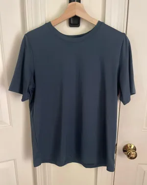 Fabletics top thumbnail 1