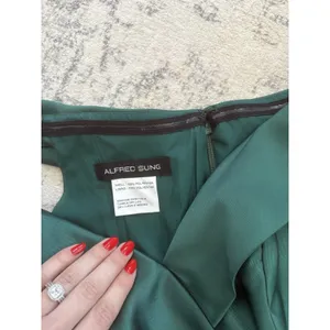 Alfred Sung Off-the-Shoulder Cuff Trumpet Gown Hunter Green Satin Size 2 D760 thumbnail 10