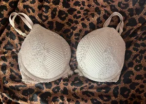 Victoria's Secret Bra thumbnail 1
