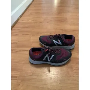 New Balance Fresh Foam Women's Athletic Purple Black Sneakers Shoes Size 9 thumbnail 5