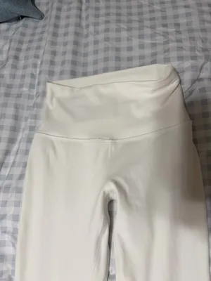 White Lululemon Align Leggings 28" thumbnail 2