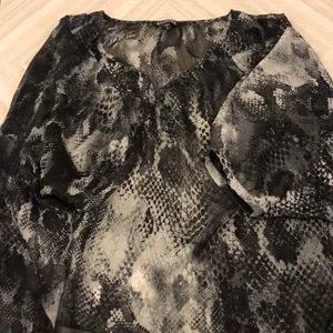 Express Snakeskin Sheer Short-sleeve Blouse thumbnail 1