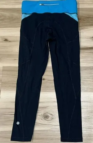 Lululemon Navy Blue Cropped Leggings Women’s 6 thumbnail 1