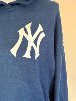 NEW YORK YANKEES x AVIATOR NATION 2026 RELAXED PULLOVER HOODIE NAVY SIZE MED NWT thumbnail 7