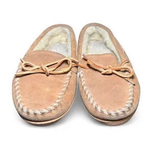 Minnetonka Women’s faux fur Lined Moccasin Slippers Size 7 Tan Suede Indoor Out thumbnail 2