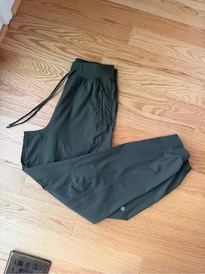 Lululemon License to Train High Rise Pants Dark Olive Size 6 thumbnail 3
