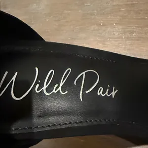 Wild Pair Bethie Black Stiletto Heels Size 9.5‎ New Ankle Strap Dress Shoes thumbnail 11