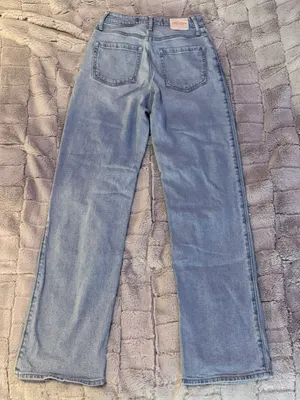 Hollister Jean thumbnail 4