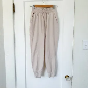 Abercrombie & Fitch | YPB‎ motionTEK Athletic Workout Jogger in Oat XSmall thumbnail 2