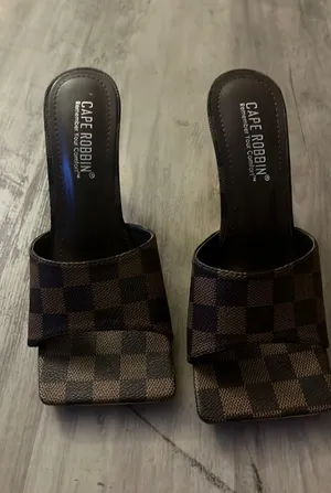 Heels Brown Size 5.5 thumbnail 4