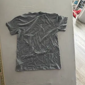 Disney Princess T-shirt Gray with Princess Graphic Size Small New with Tags thumbnail 4