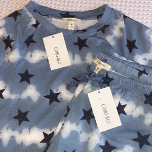 NEW! COMO BLU Loungewear Pajama Set Short Sleeve Top Joggers Sweats Blue Stars M thumbnail 3