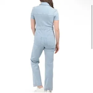 Avec Les Filles Light Wash‎ Denim Short Sleeve Button Front Utility Jumpsuit 26 thumbnail 2