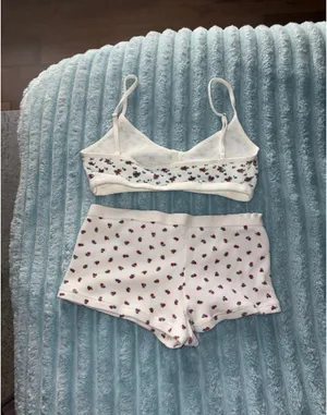 brandy melville roses lounge set thumbnail 4