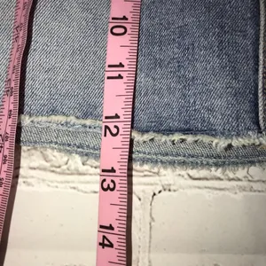 Levi’s Distressed Denim Mini Skirt Women’s Size‎ 29 Y2K Raw Hem thumbnail 5