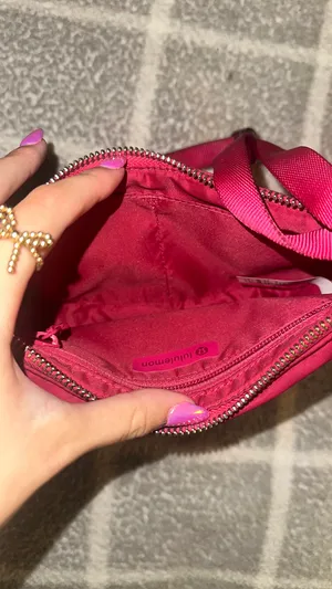 Lululemon city essentials mini shoulder bag thumbnail 3