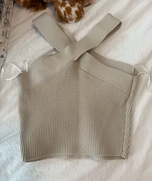 Aritzia Babaton Tank thumbnail 1