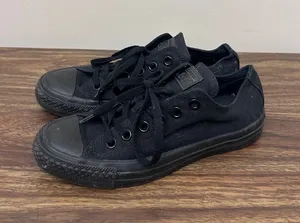 Converse Chuck Taylor All Star Low‎ Top Monochrome Black Sneakers Womens 6.5 thumbnail 1