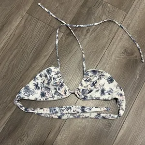 Abercrombie & Fitch Multi Way Swim Top thumbnail 3
