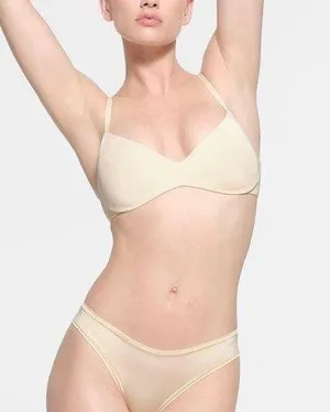 SKIMS Wireless Push Up Bra 32B thumbnail 1