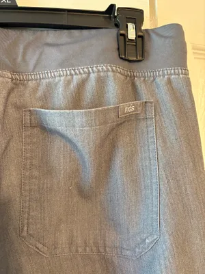 FIGS Livingston Graphite Scrub Pants thumbnail 5