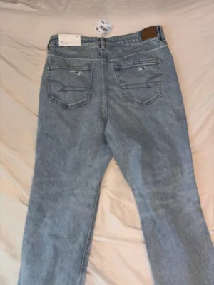 American Eagle Mom Jeans thumbnail 2