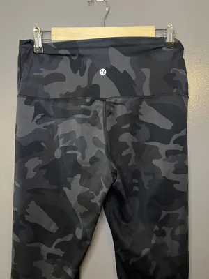 Lululemon Leggings Womens Medium Black Camo High Rise Ankle Yoga Pants Athletic thumbnail 2