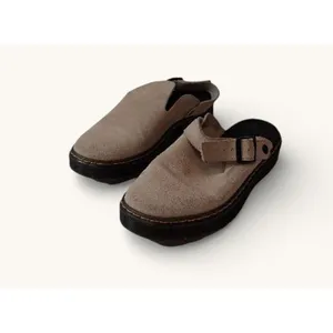 Dr. Martens Carlson‎ Suede Mule Clogs Womens 9 Tan Slip On Buckle AirWair thumbnail 2