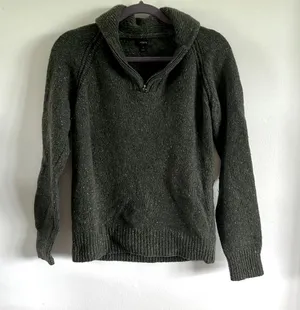 J Crew green pullover (men’s size small) thumbnail 1