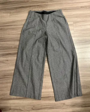 Old Navy Pants  thumbnail 1