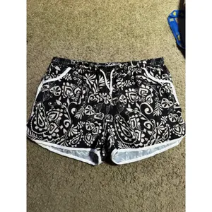 Unbranded‎ Womens Black White Paisley Board Shorts Dolphin Hem Drawstring XL 2XL thumbnail 2