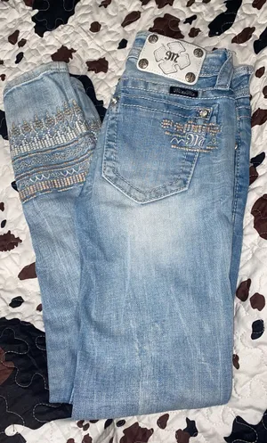 Miss Me Skinny Jeans thumbnail 1