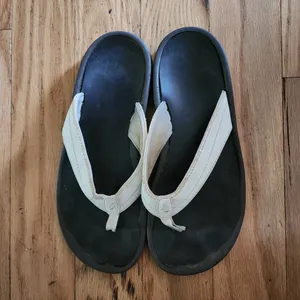Olukia Sandals Sandals Womens Size 6 FlipFlop Beige Straps‎ Black Sole Beachy thumbnail 3