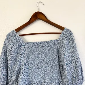 Old Navy Womens Shirt Blouse Blue Floral Puff Sleeve Smocked Back Size XXL thumbnail 4