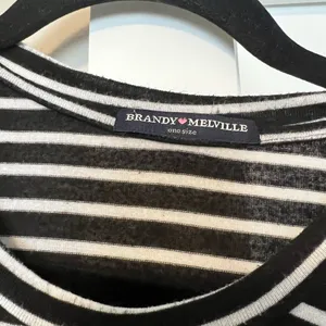 Brandy Melville Black and White Striped Tee Short Sleeve thumbnail 2