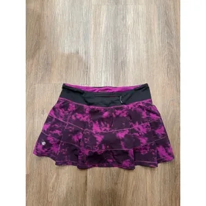Lululemon Pace Setter Skirt Purple Black Tie Dye Pleated Running Skort Size 6 thumbnail 2